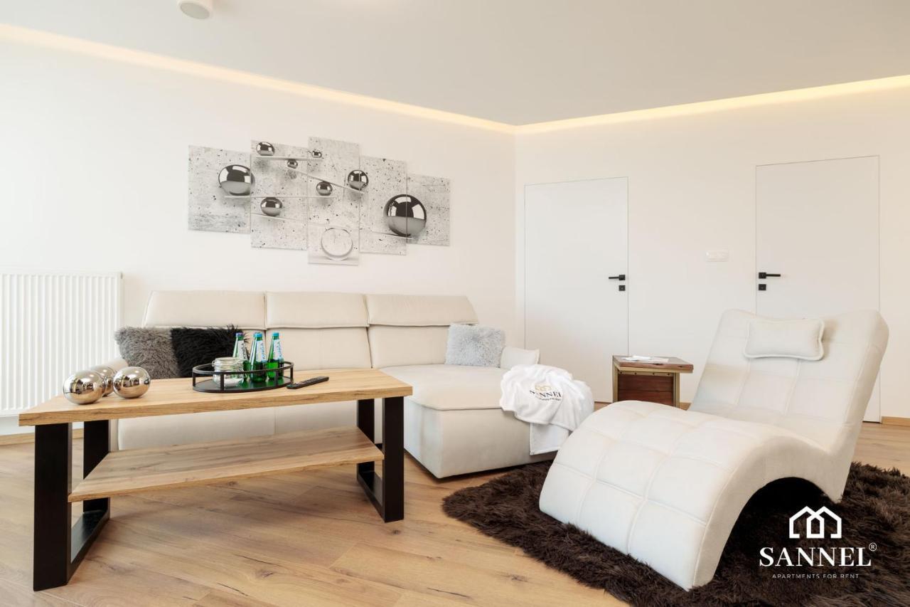 Apartament Prestige Z Dostepem Do Basenow,Strefy Saun,Jacuzzi - Pinea Apartments Pobierowo-Sannel Apartments For Rent Экстерьер фото